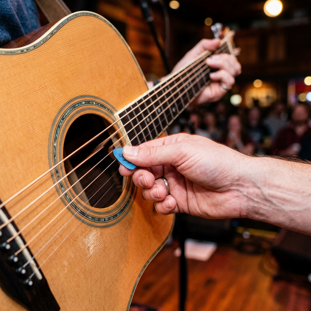 Bài 9: Sáng bừng với kỹ thuật Quạt chả (Strumming) 4/4